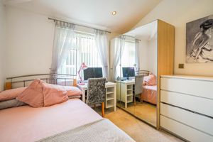 Photo 27- click for photo gallery